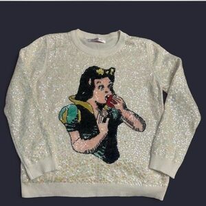 Snow White sequence crewnwck size M